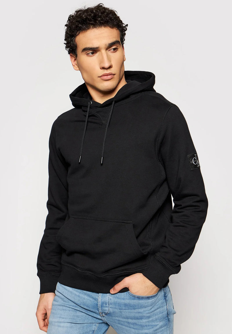 Calvin Klein Monologo Sleeve Badge Hoodie hos Stillo