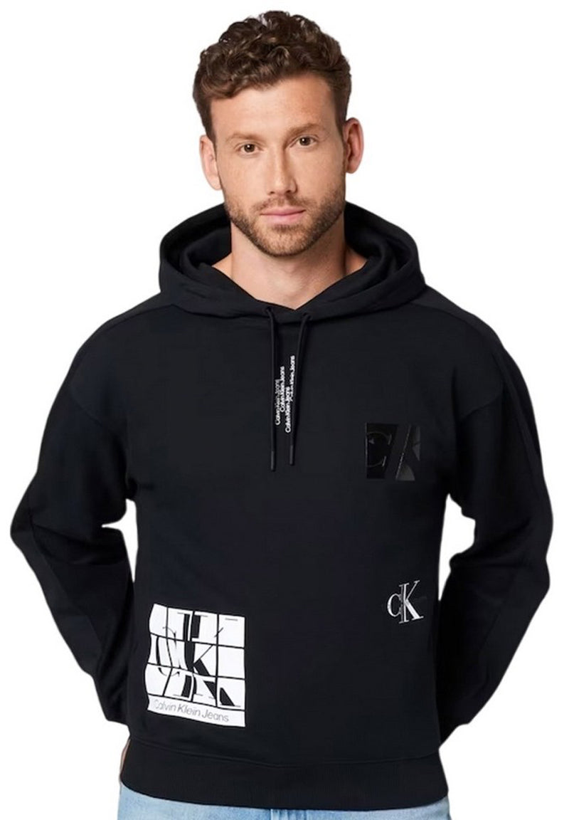 Calvin Klein Urban Multi Graphic Hoodie hos Stillo