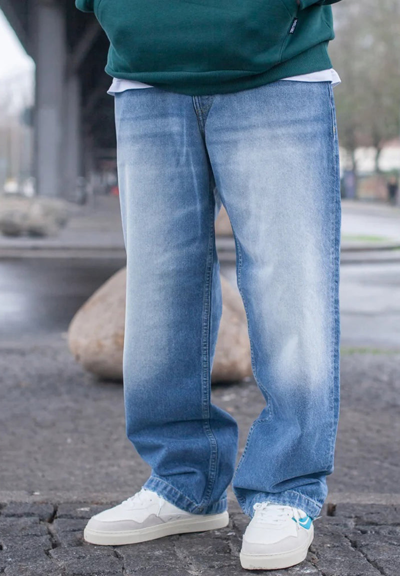 Tribal Gear Barbed Wire Baggy Jeans hos Stillo