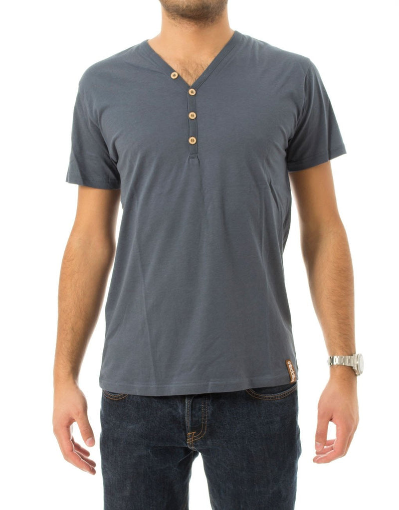 Iriedaily Clerk 2 V-Neck T-Shirt hos Stillo