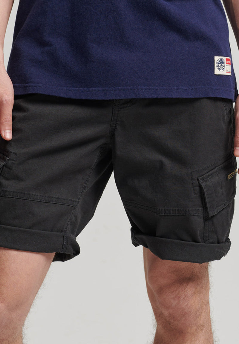 Superdry Core Cargo Shorts hos Stillo