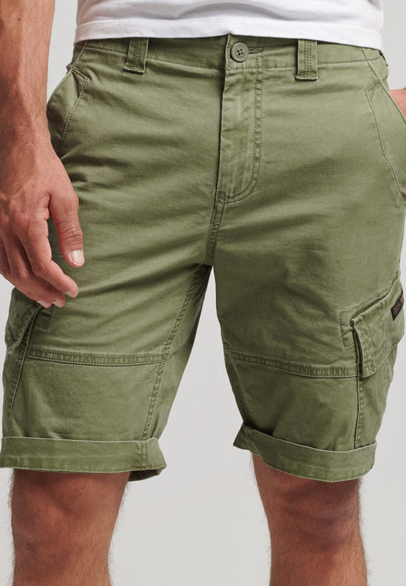 Superdry Core Cargo Shorts hos Stillo