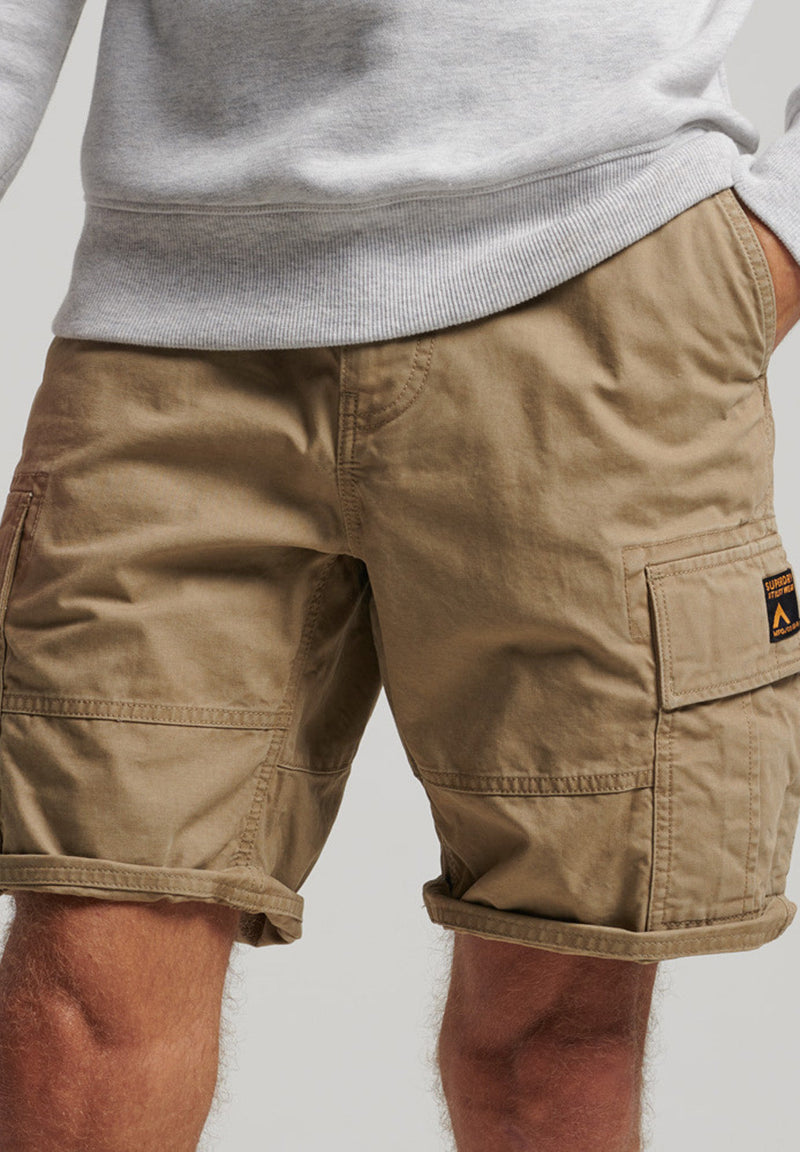 Superdry Heavy Cargo Shorts hos Stillo