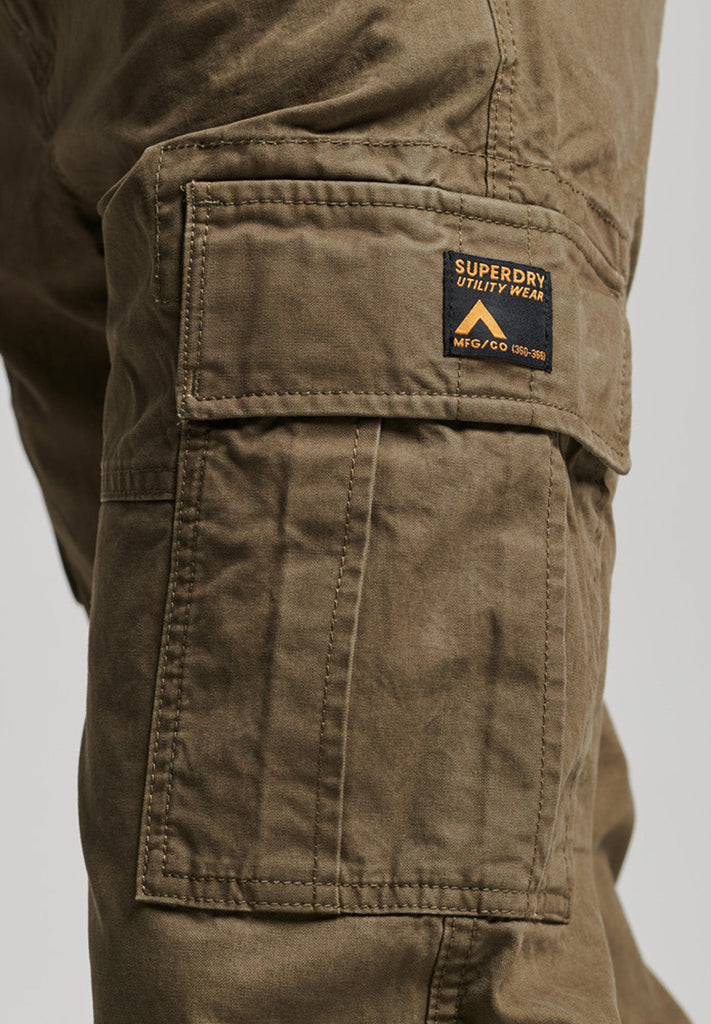 Superdry BAGGY - Cargo trousers - authentic khaki/khaki - Zalando.de