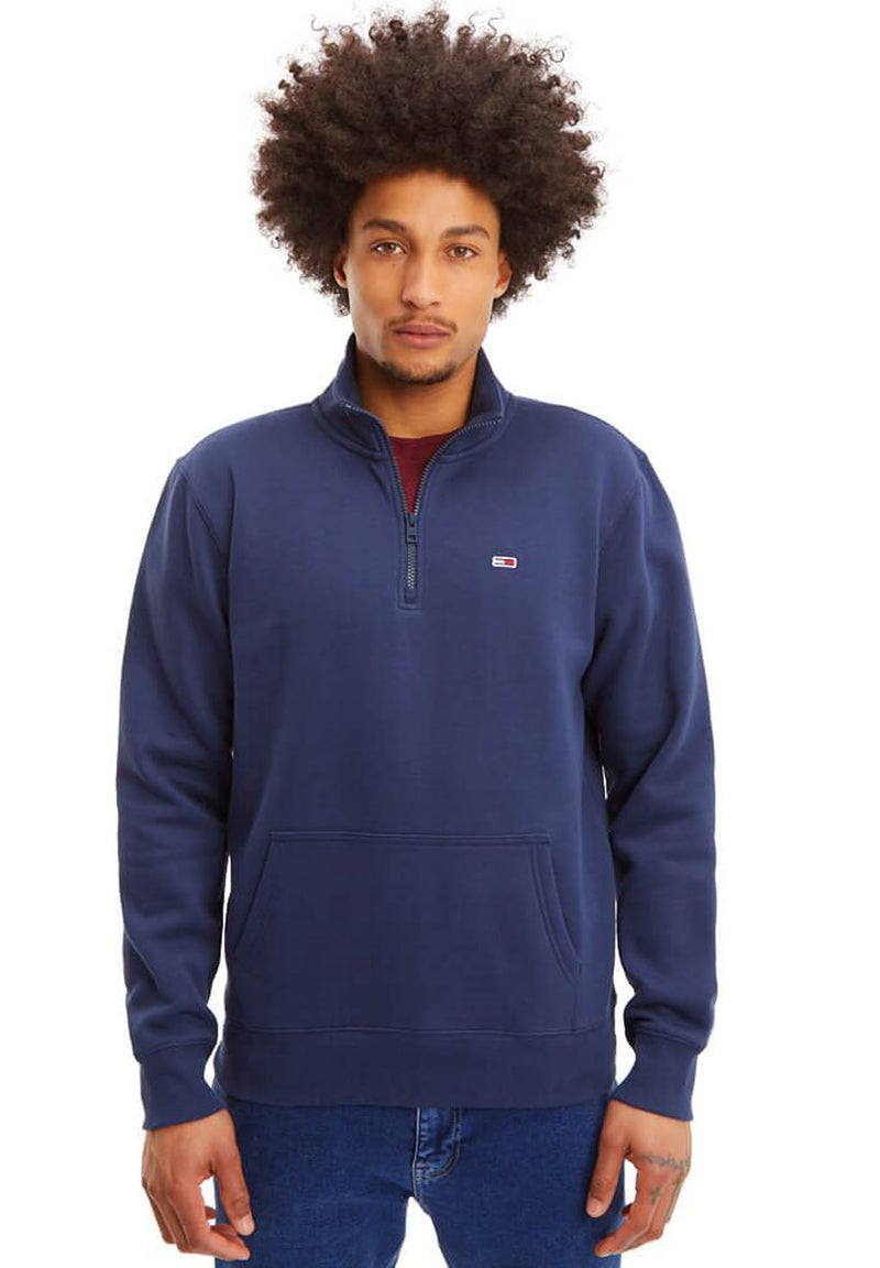Tommy Jeans TJM Flag Patch Half Zip Sweatshirt hos Stillo