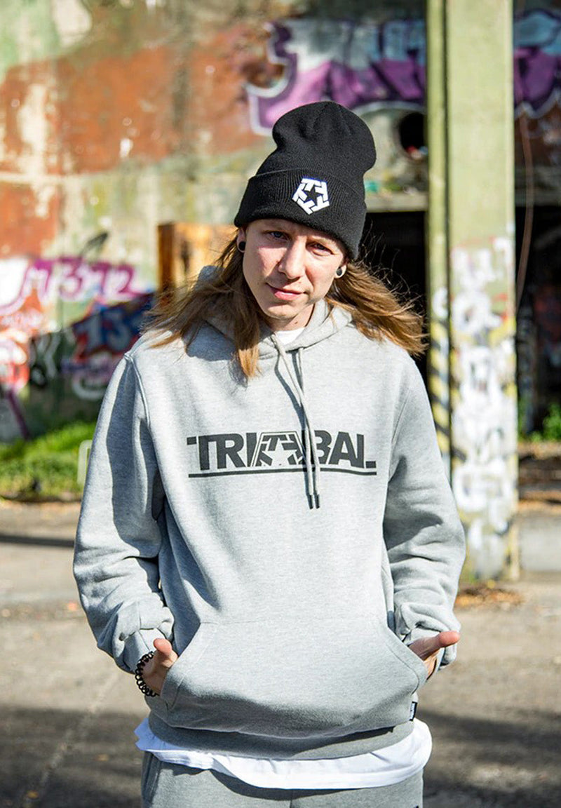 Tribal Gear Font Logo Hoodie hos Stillo
