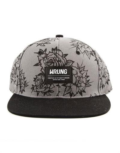 Wrung Ink Roses Cap hos Stillo